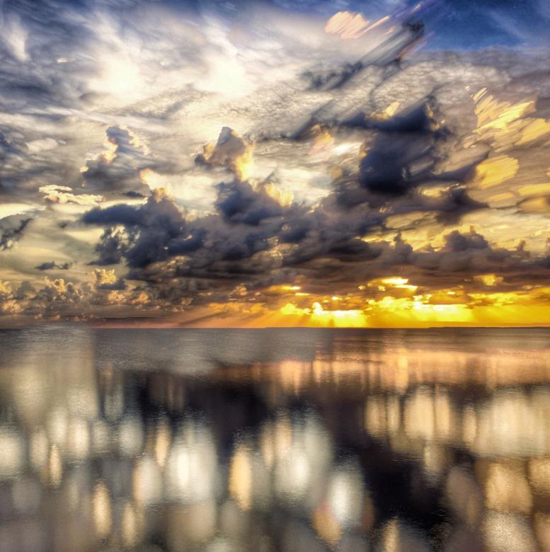 Free stock image of Cloudy Sunset created by Pixabay