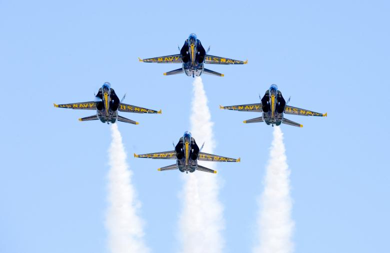 Free stock image of Blue Angels created by Pixabay
