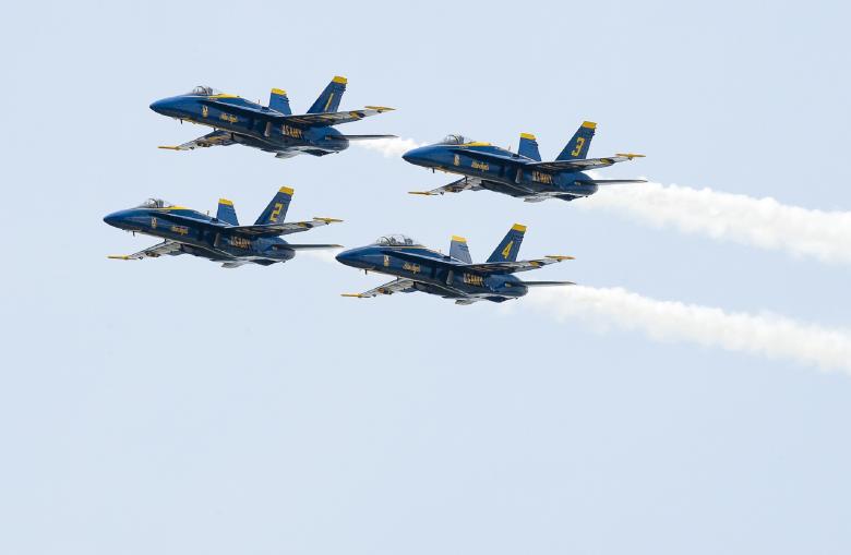 Free stock image of Blue Angels created by Pixabay