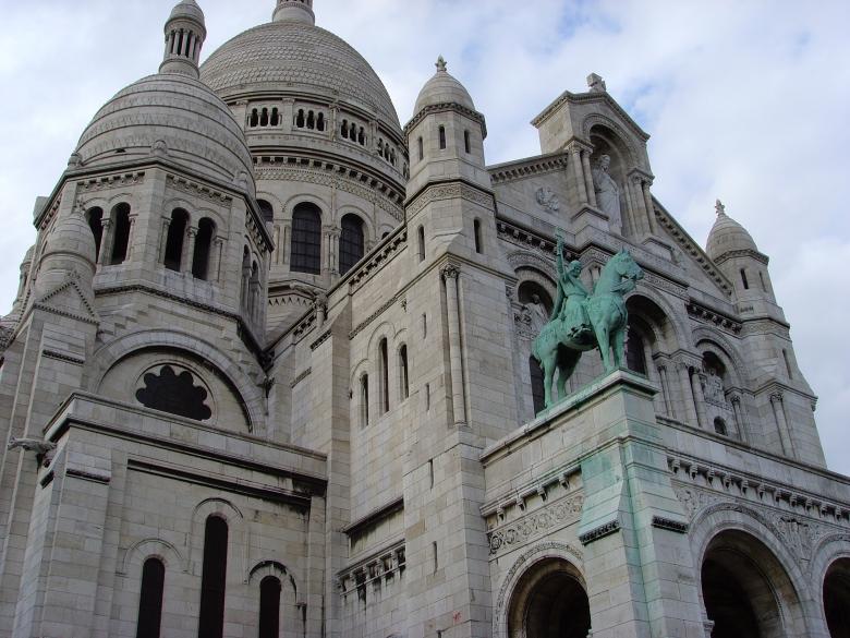 Free stock image of Sacre Coeur Basilica created by Pixabay