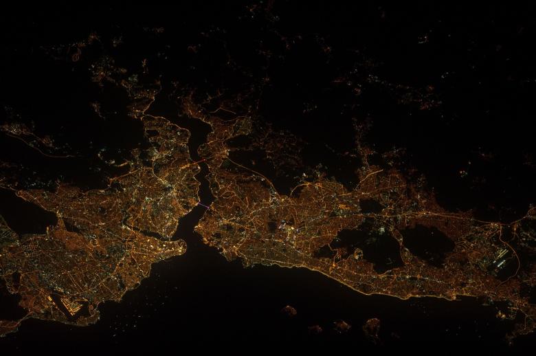 Free stock image of High Altitude City at Night created by Pixabay