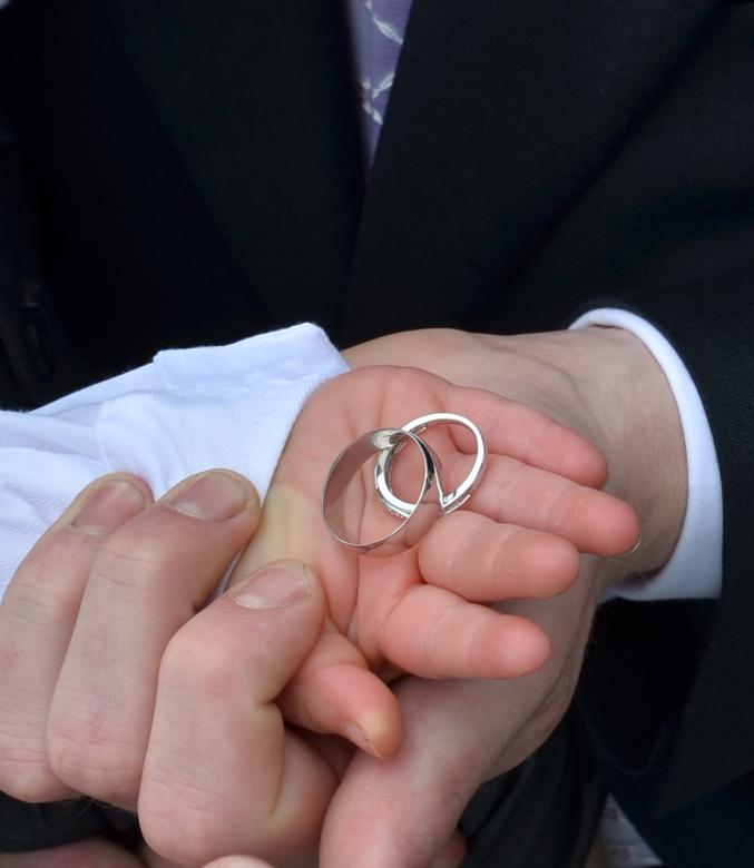 Free stock image of Wedding rings  created by Kate Towers 