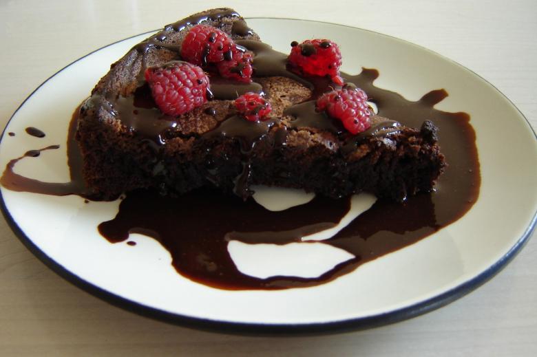 Free stock image of Chocolate Cake created by Pixabay