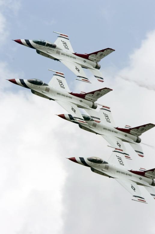 Free stock image of Air Show created by Pixabay