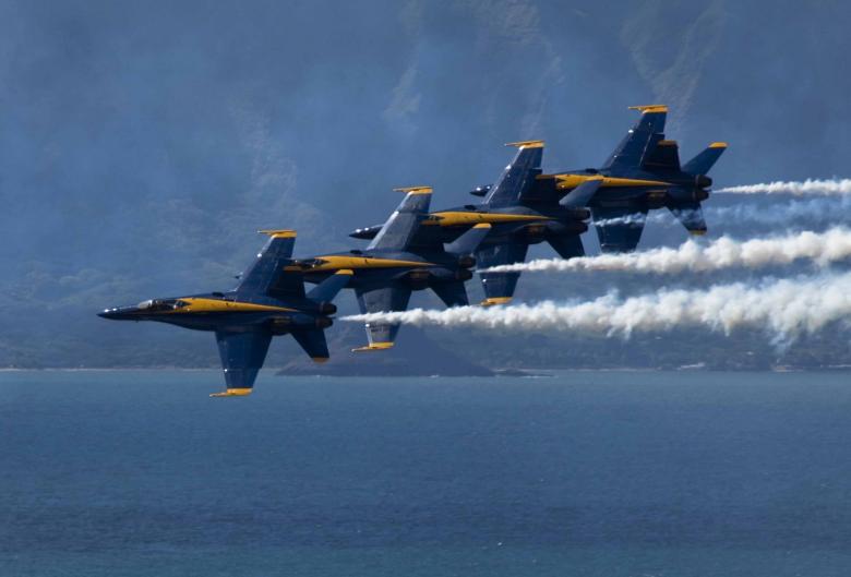 Free stock image of Blue Angels created by Pixabay