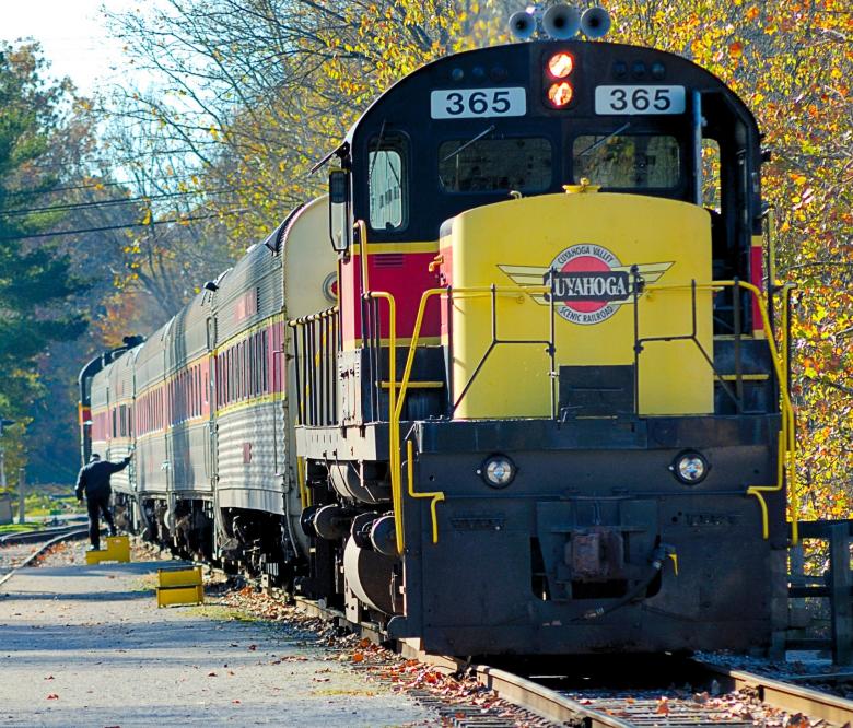 Free stock image of Scenic Railroad created by Pixabay