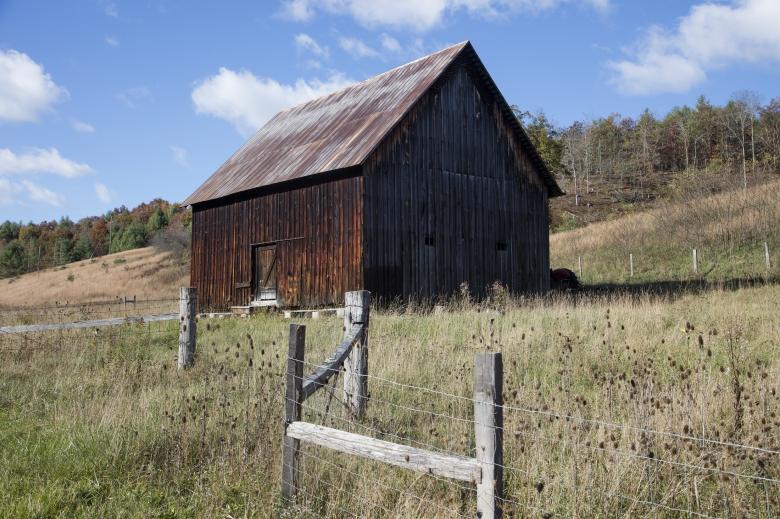 Free stock image of Weathered Barn created by Pixabay