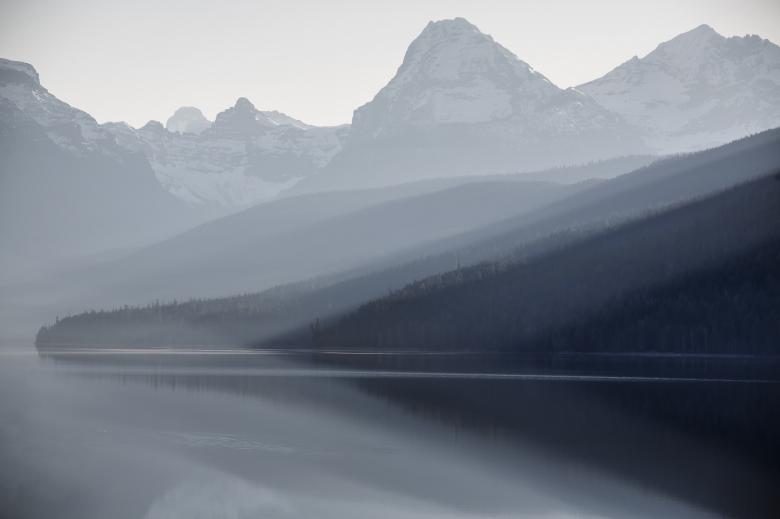 Free stock image of Misty Lake created by Pixabay