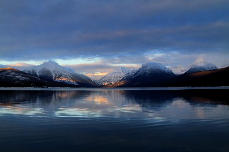 Free stock image of Lake Mcdonald created by Pixabay