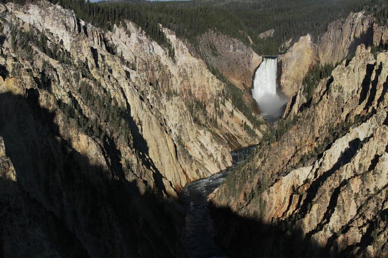 Free stock image of Lower Yellowstone Falls created by Pixabay