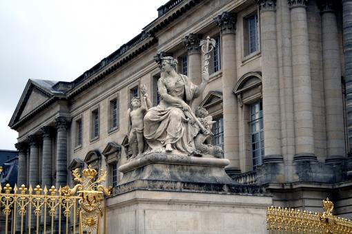 Free Stock Photo of Sculpture in the palace