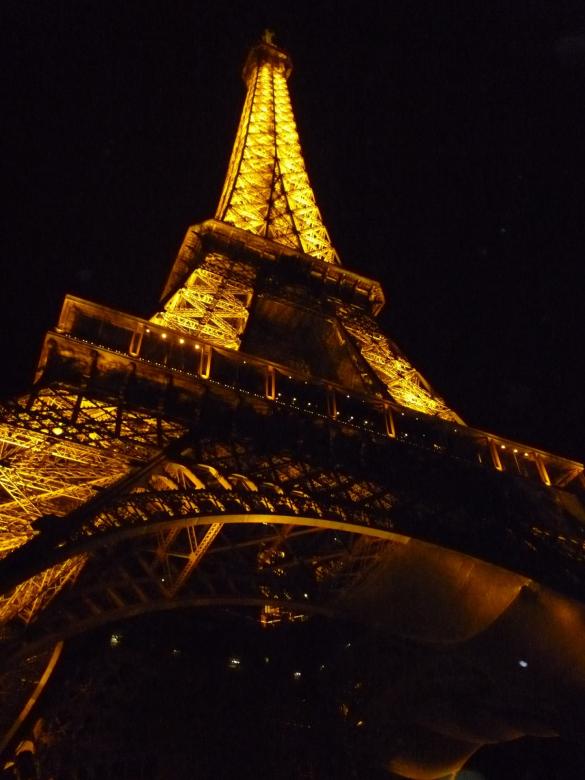 Free stock image of Eiffel Tower created by Pixabay