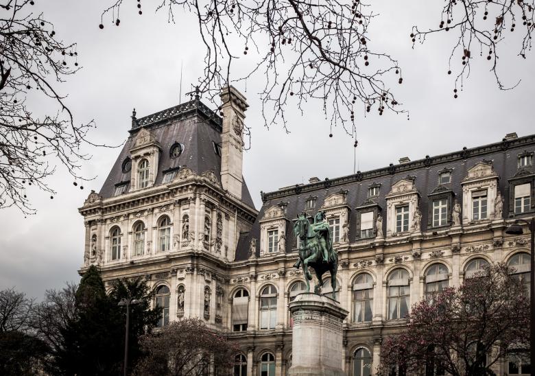 Free stock image of Hotel de Ville created by Pixabay