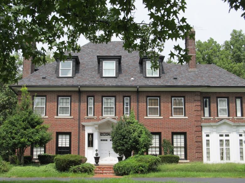 Free stock image of Big Mansion created by Pixabay