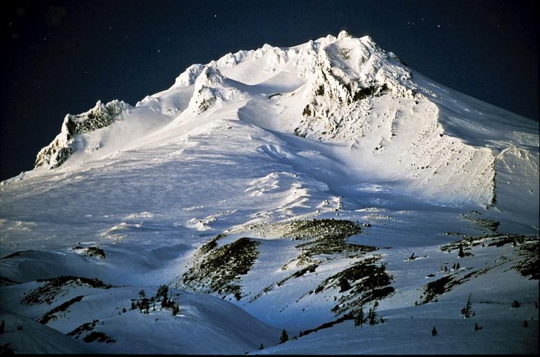 Free stock image of Mount Hood created by Pixabay