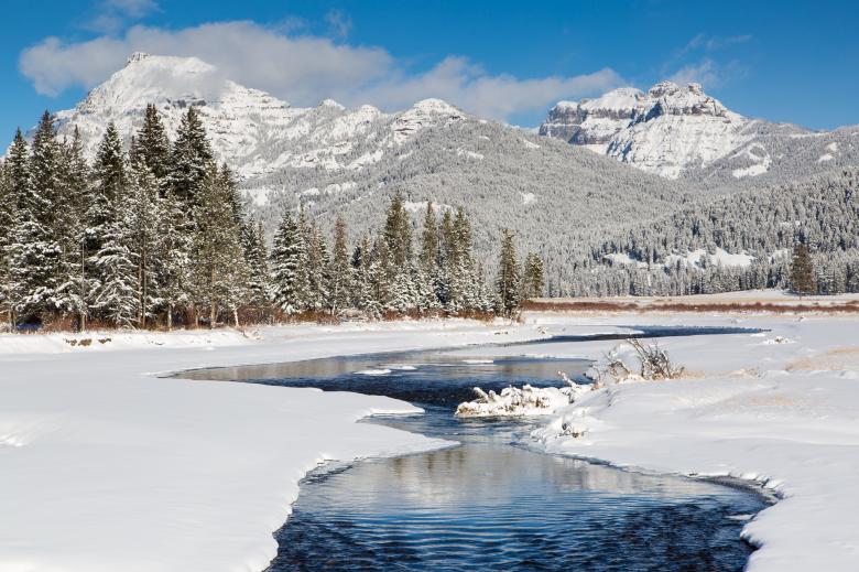 Free stock image of Frozen Mountains created by Pixabay