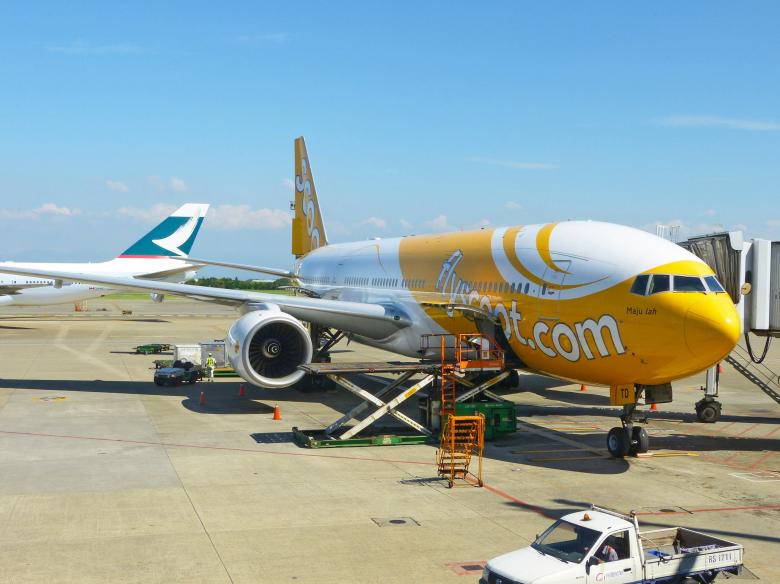 Free stock image of Plane on the Airport created by Pixabay
