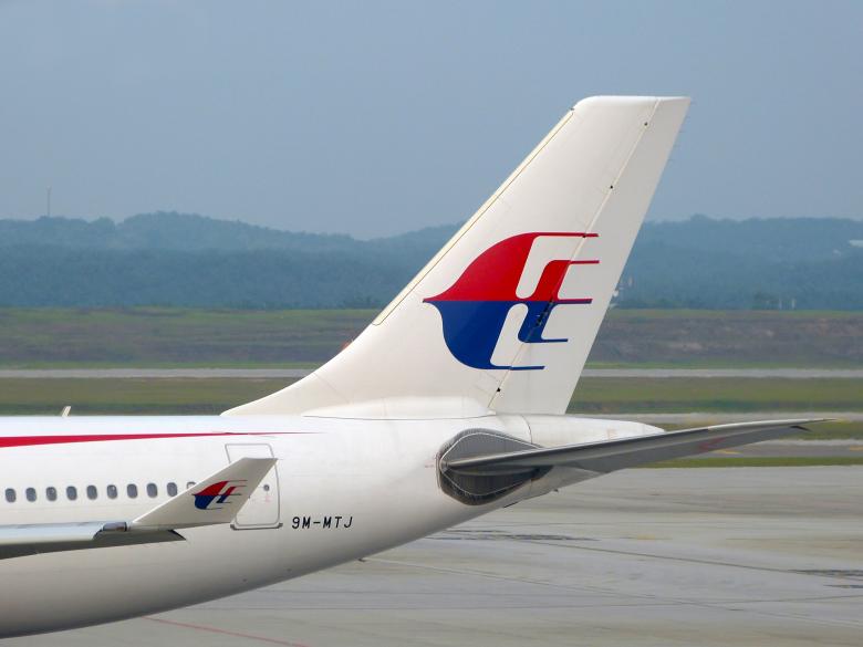Free stock image of Plane on the Airport created by Pixabay