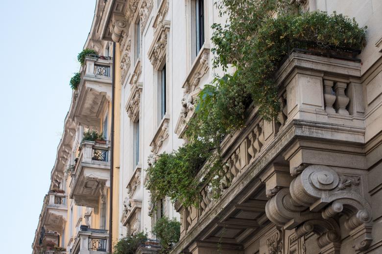 Free stock image of Urban Balcony created by Pixabay