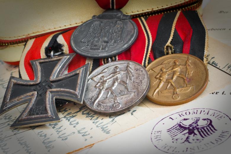 Free stock image of Ostmedaille Medals created by Pixabay