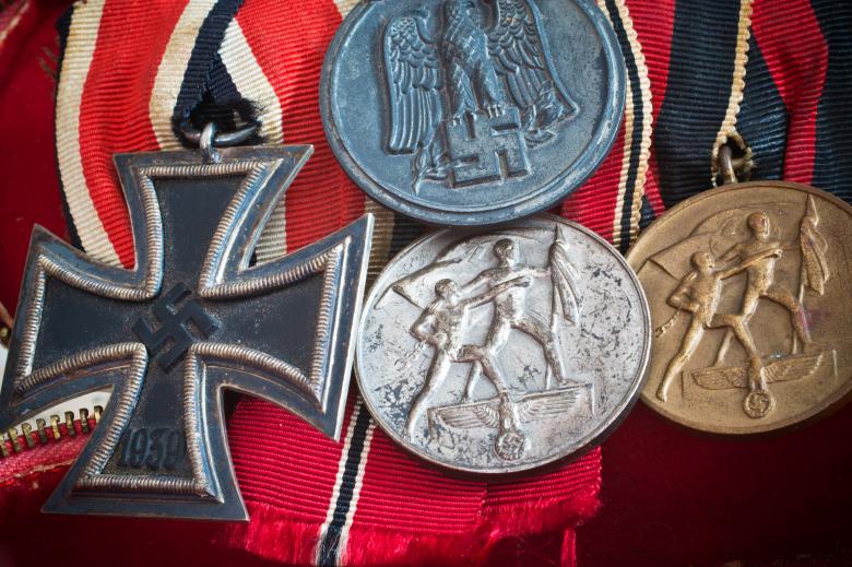 Free stock image of Ostmedaille Medals created by Pixabay