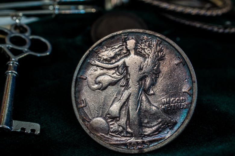 Free stock image of Silver Coin created by Pixabay