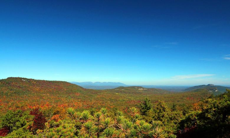 Free stock image of Montain View in Autumn created by Eric Yuen
