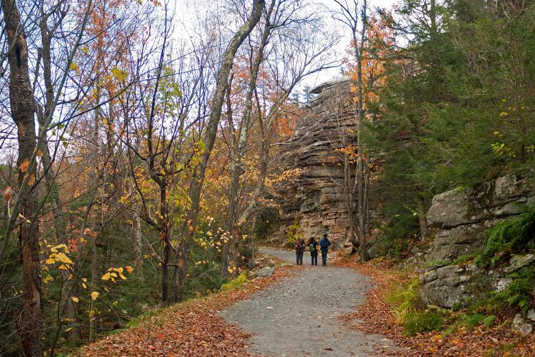 Free stock image of Hiking at Minnewaska State Park created by Eric Yuen