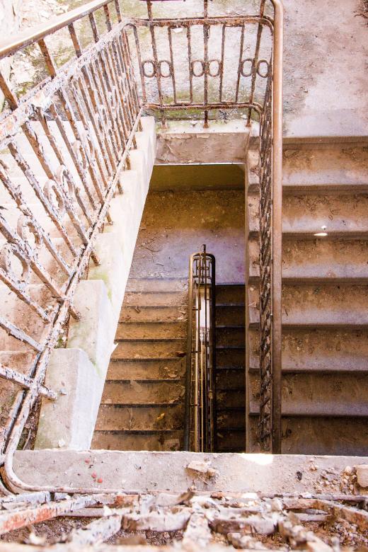 Free stock image of Old Stairs created by Pixabay
