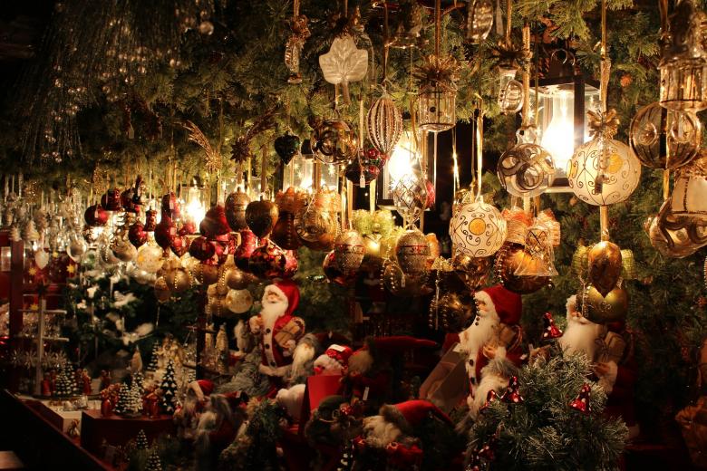 Free stock image of Christmas Market created by Pixabay
