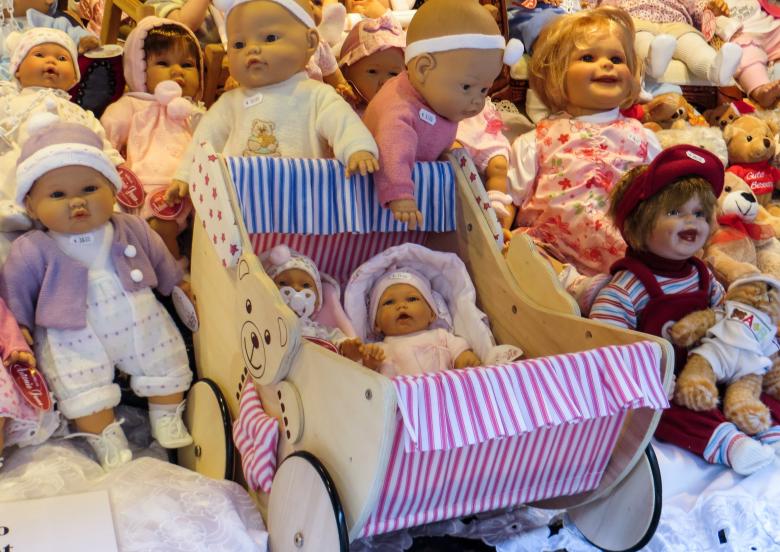 Free stock image of Christmas Dolls created by Pixabay