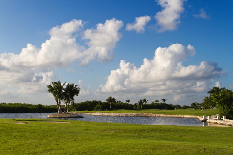 Free stock image of Golfcourse created by Geoffrey Whiteway