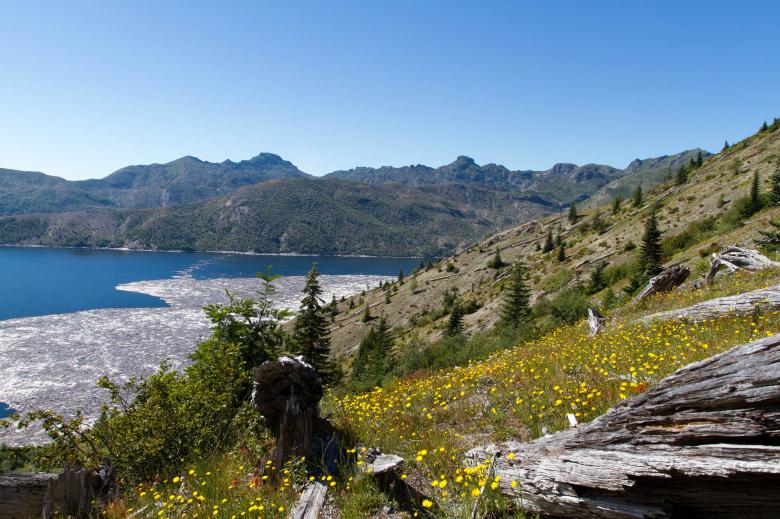 Free stock image of Mount Saint Helens created by Geoffrey Whiteway