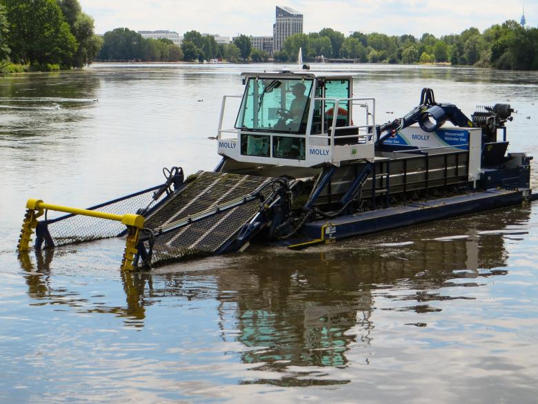 Free stock image of Boat in the Lake created by Pixabay