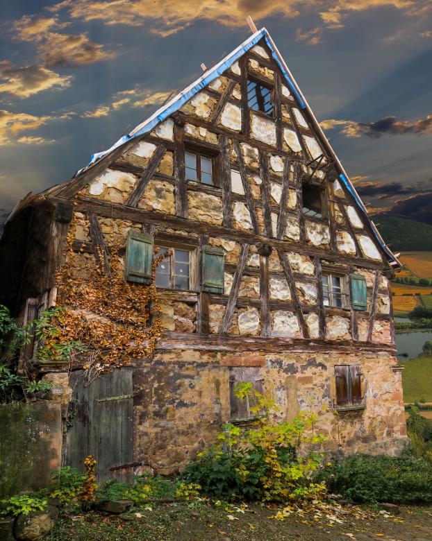 Free stock image of Old House created by Pixabay