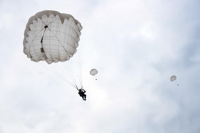 Free stock image of Skydivers created by 2happy