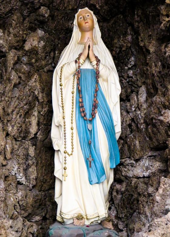 Free stock image of Madonna Sculpture created by Pixabay