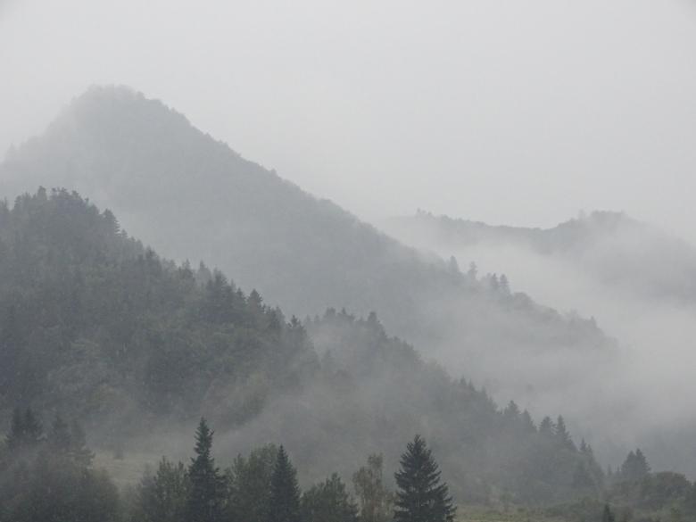 Free stock image of Mountains in the fog created by Monika Zając