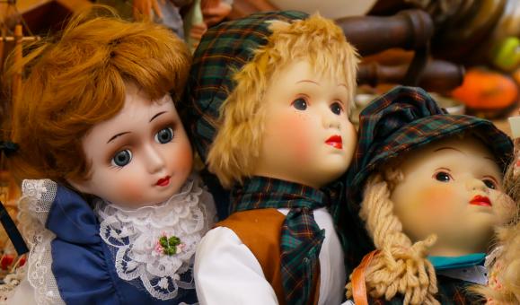 Free Stock Photo of Dolls in the Shop