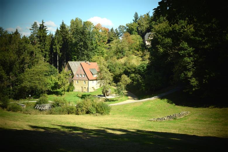 Free stock image of Residence in the Woods created by Pixabay