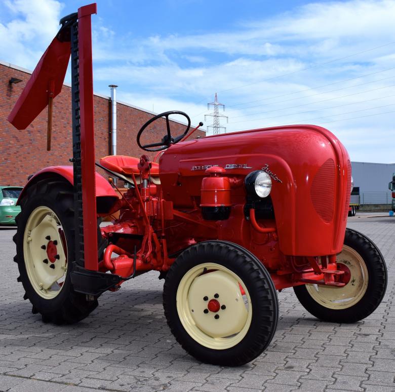 Free stock image of Porsche Tractor created by Pixabay