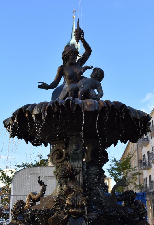 Free stock image of Water Fountain created by Pixabay