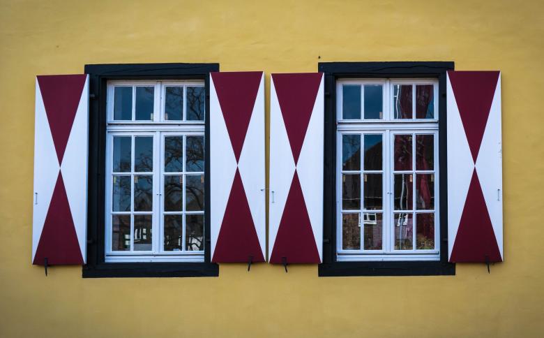 Free stock image of Windows of the House created by Pixabay