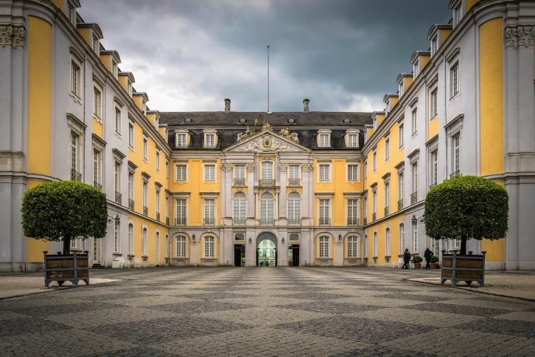 Free stock image of Maintained Castle created by Pixabay