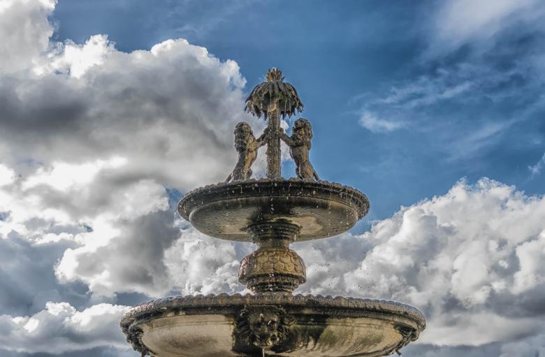 Free stock image of Water Fountain created by Pixabay
