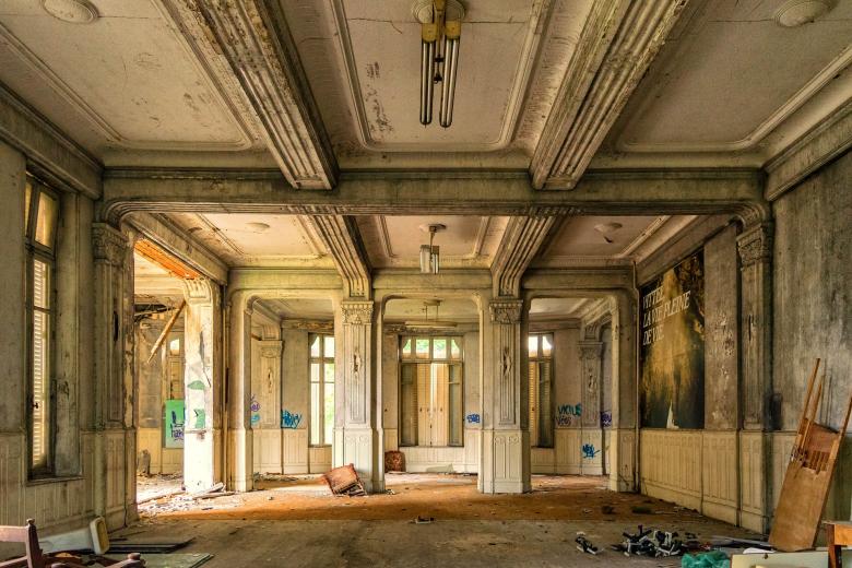 Free stock image of Old Hall created by Pixabay