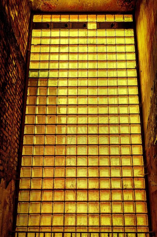Free stock image of Glass Wall created by Pixabay