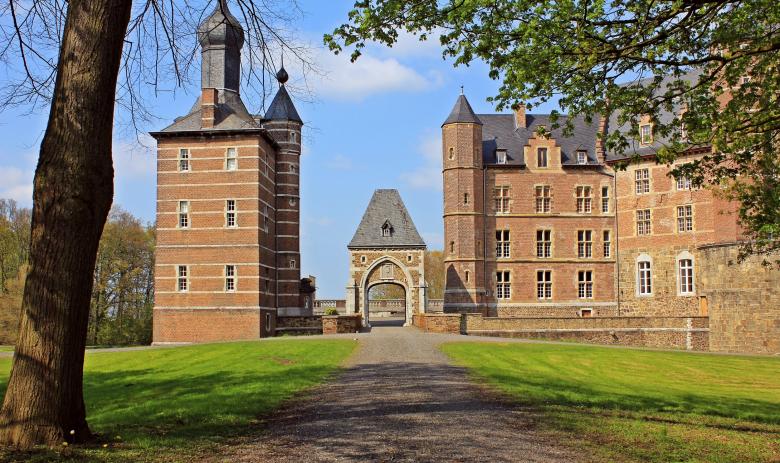 Free stock image of Old Castle - Mansion created by Pixabay