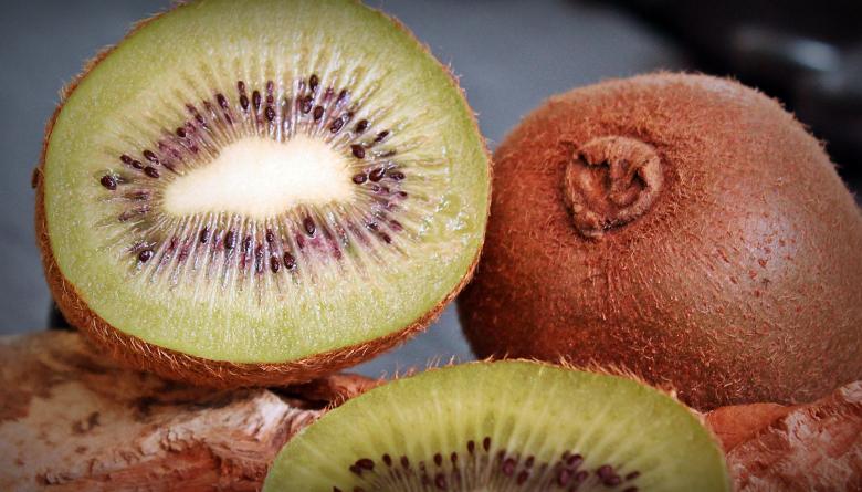Free stock image of Kiwi Closeup created by Pixabay