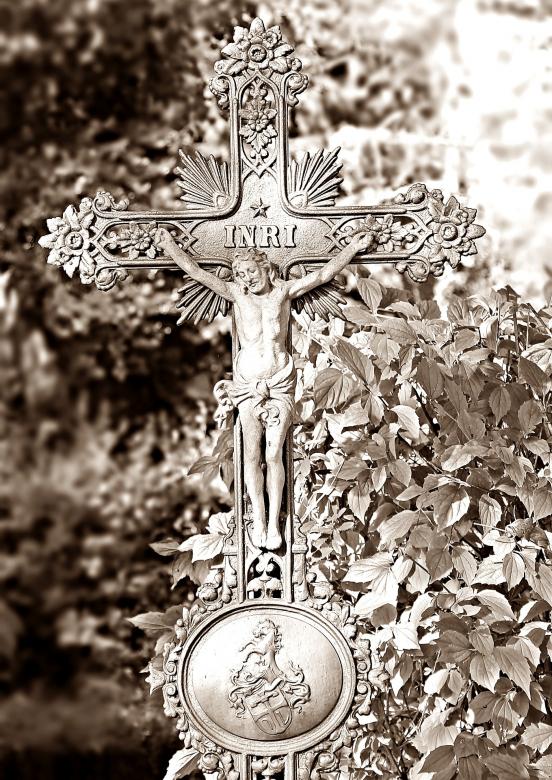 Free stock image of Old Cemetery created by Pixabay